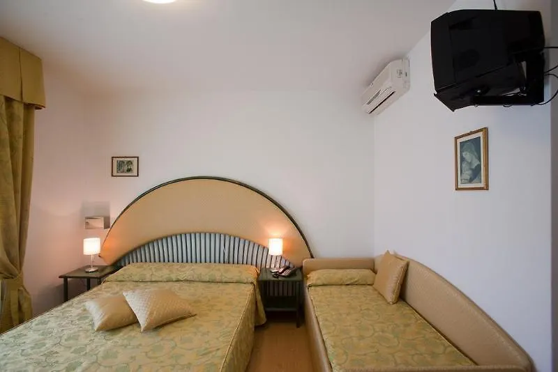 Hotel Canarie Lido di Jesolo 3*,  Italien